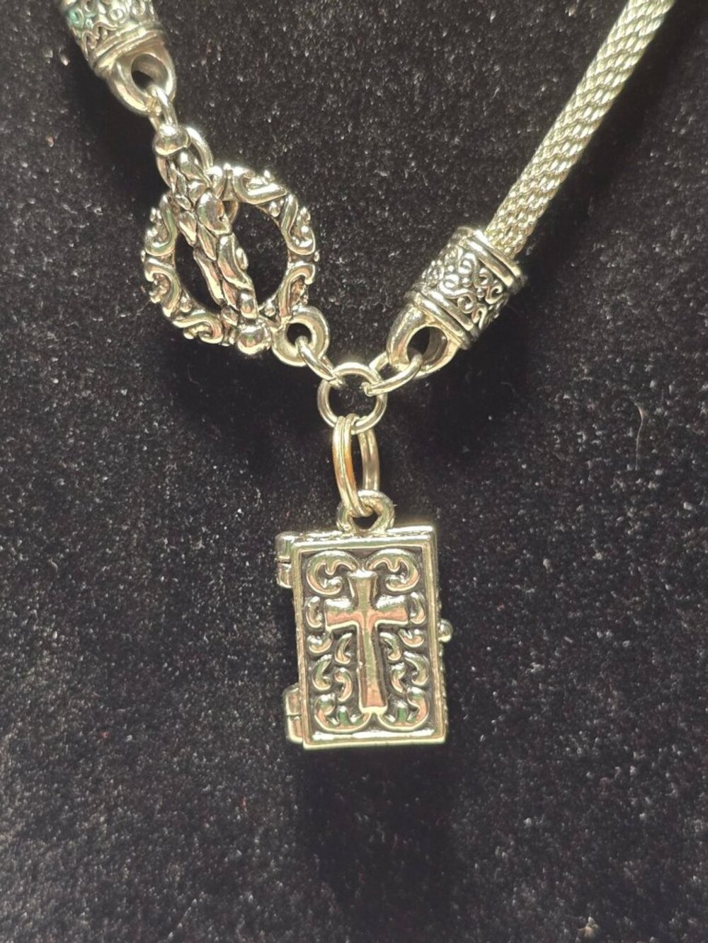 Vintage Y2K Mesh Silver Choker Front Toggle Prayer Box Locket Necklace - Picture 4 of 4